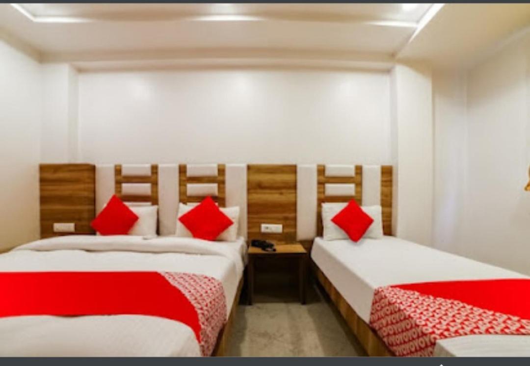 Hotel Awesome International New Delhi Exterior photo