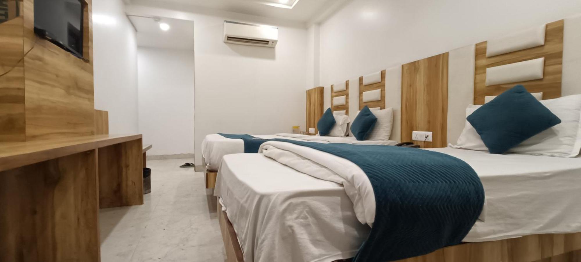 Hotel Awesome International New Delhi Exterior photo